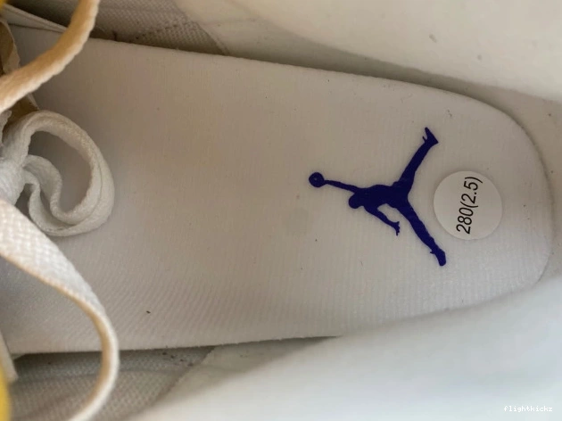 Kobe Jordan 869802-907 Retro Bryant 3 PE 1218